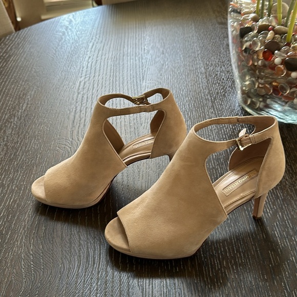 Antonio Melani Tan heels - Picture 5 of 5
